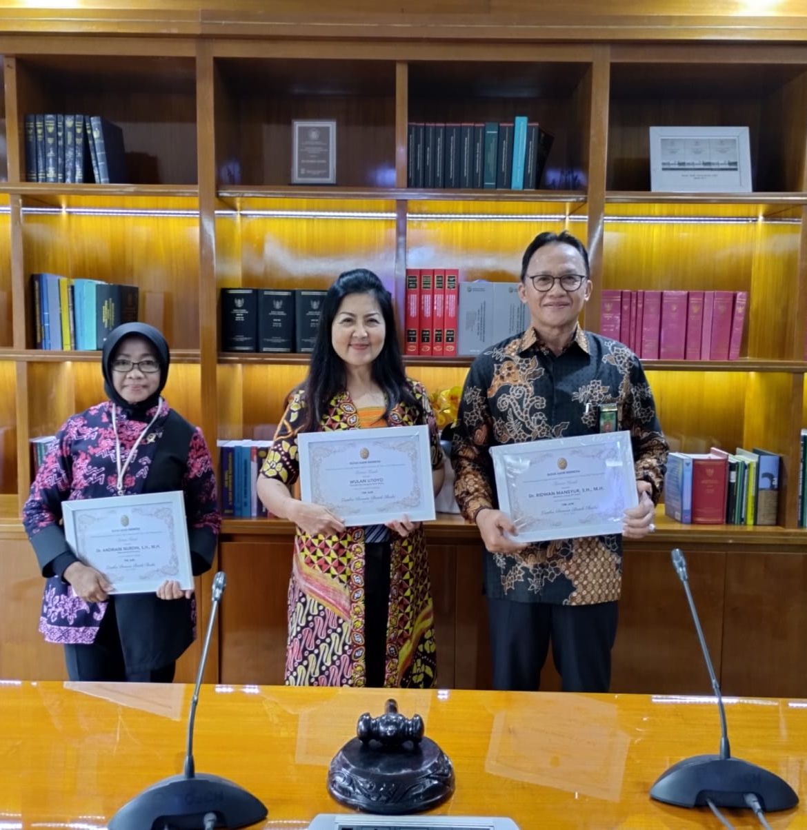 IKATAN HAKIM INDONESIA (IKAHI) MELAKSANAKAN PENILAIAN LOMBA BATIK IKAHI TAHUN 2022